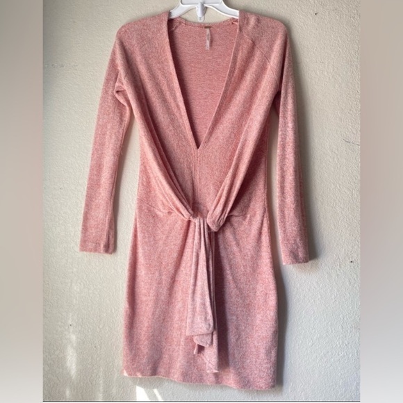 Free People Ginger Cozy Tie Front Sweater Dress Light Pink size XS NWOT​​ - Picture 5 of 9